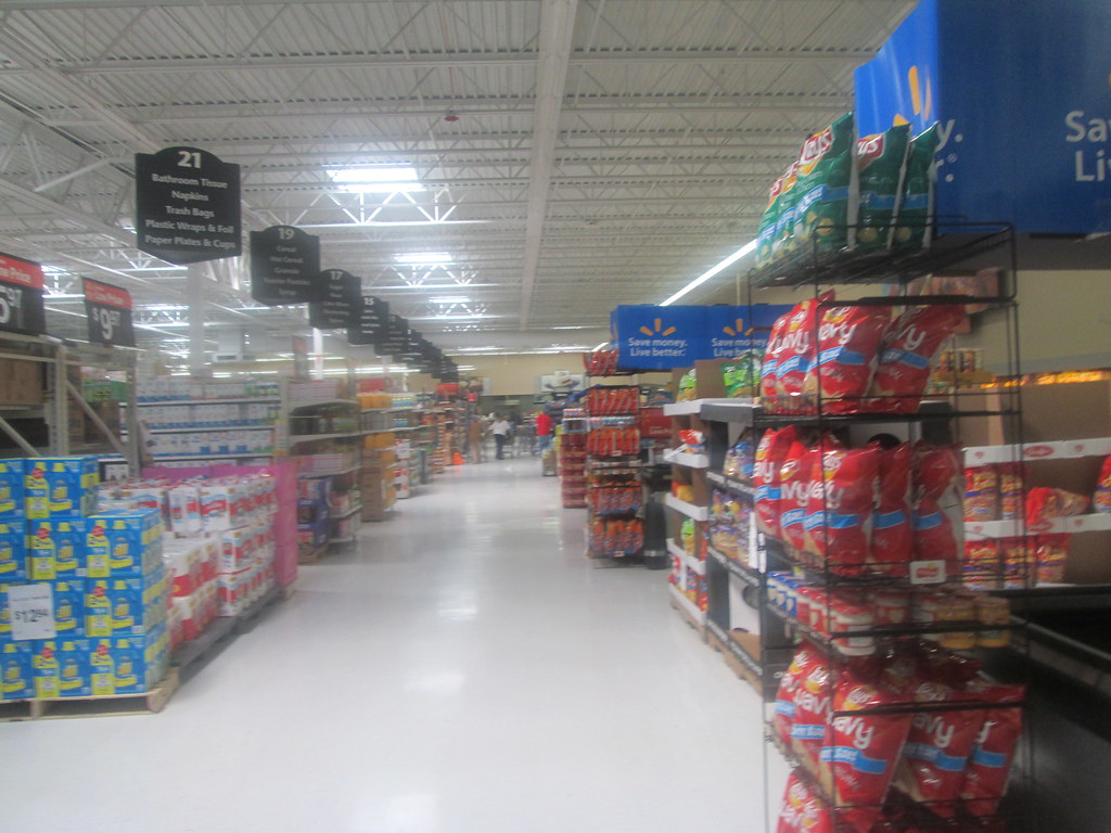 How AI Personalizes Brand Modelling for the FMCG Market